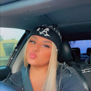 Meet your Posher, Vanessa